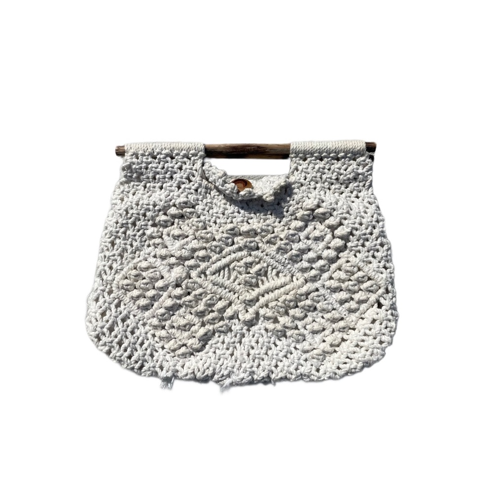 Crocheted bag with wooden handle